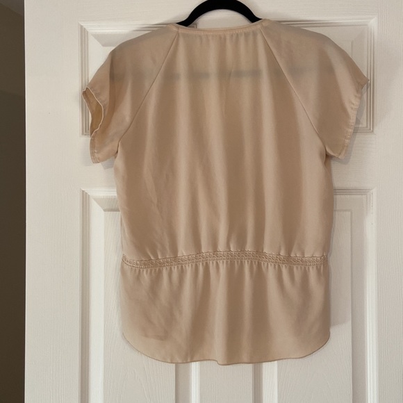 Aritzia cream blouse - Picture 4 of 4